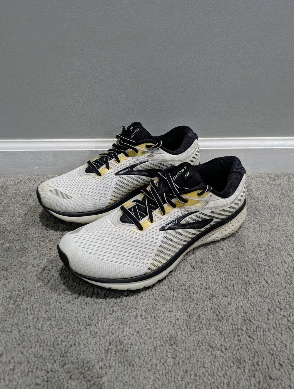 BROOKS Ghost 12 WhiteBlack Running Sneakers Athletic Shoes Mens Sz 8 Wide 2ETh